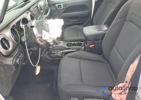 2019 Jeep Wrangler Unlimited Sahara z USA, uszkodzony, nr VIN 1C4HJXEG2KW552467